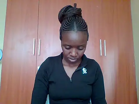 Snapshot of sexy_darleen23 chatting on October 24, 2025, 7:29 am sexy darleen23 online show from October 24, 2025, 7:29 am