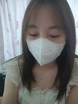 Kajisu 26 online show from April 12, 2026, 1:47 pm