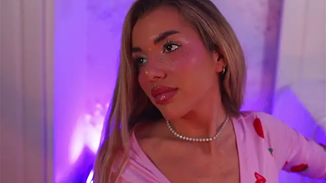 ClaraHazel online show from January 8, 2026, 4:29 am