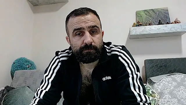 Snapshot of ivat80 chatting on December 19, 2024, 2:02 pm ivat80 online show from December 19, 2024, 2:02 pm