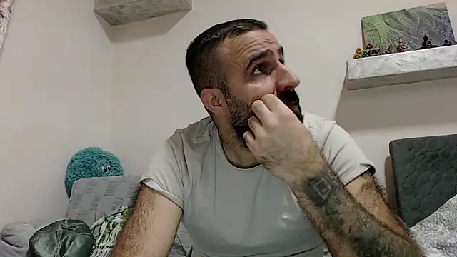 Snapshot of ivat80 chatting on December 20, 2024, 4:14 pm ivat80 online show from December 20, 2024, 4:14 pm