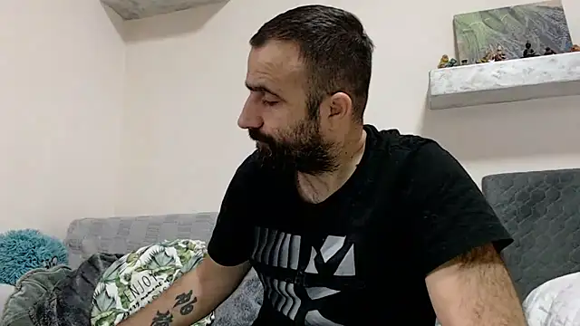 Snapshot of ivat80 chatting on December 13, 2024, 6:21 am ivat80 online show from December 13, 2024, 6:21 am