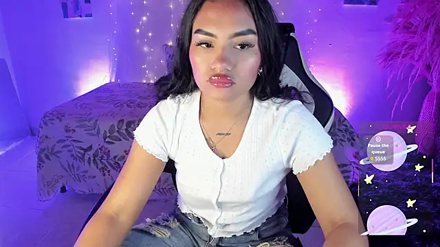 Riana Kean online show from December 19, 2025, 1:09 am