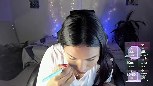 Riana Kean online show from October 16, 2025, 1:03 am