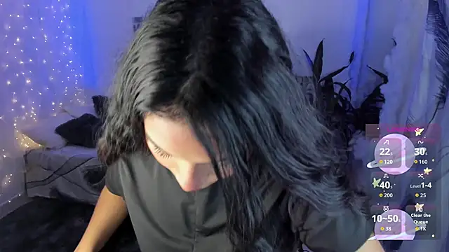 Riana Kean online show from September 18, 2025, 2:58 am