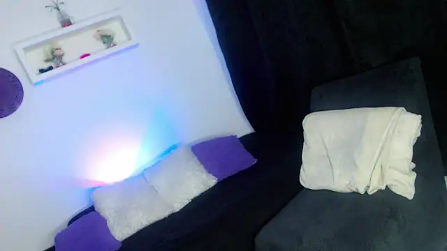 Snapshot of Ari_Tss chatting on March 12, 2025, 11:01 pm Ari Tss online show from March 12, 2025, 11:01 pm