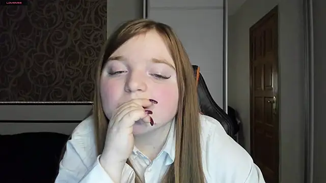 BettySprouse online show from December 23, 2024, 8:46 pm