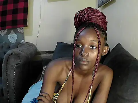 Snapshot of petite_clara24 chatting on February 25, 2025, 9:48 pm petite clara24 online show from February 25, 2025, 9:48 pm