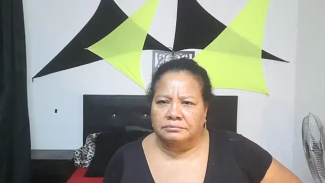 Shanttal0272 online show from May 12, 2026, 10:16 pm