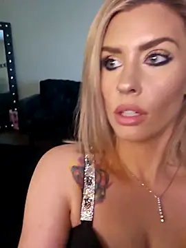 ellieconradxo online show from October 2, 2025, 5:38 pm