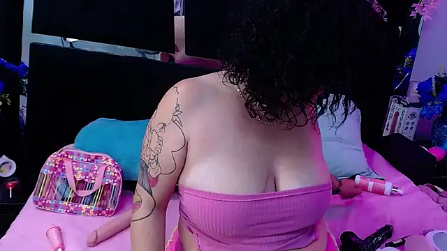 Snapshot of Cocoo_Nuth chatting on March 11, 2025, 7:24 am Cocoo Nuth online show from March 11, 2025, 7:24 am