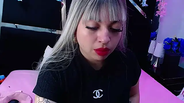 Snapshot of Cocoo_Nuth chatting on March 1, 2025, 2:59 am Cocoo Nuth online show from March 1, 2025, 2:59 am