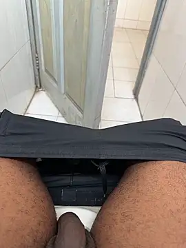 Black-mamba-madingo online show from November 19, 2025, 10:48 am