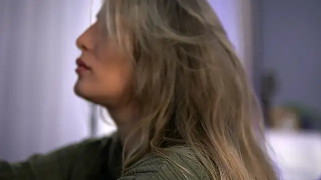 Snapshot of KellyMathews chatting on November 7, 2025, 2:49 am KellyMathews online show from November 7, 2025, 2:49 am