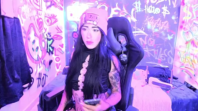 Snapshot of chaymae_nah_ chatting on April 29, 2026, 3:11 am chaymae nah online show from April 29, 2026, 3:11 am