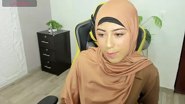 Snapshot of chaymae_nah_ chatting on March 11, 2025, 7:47 pm chaymae nah online show from March 11, 2025, 7:47 pm