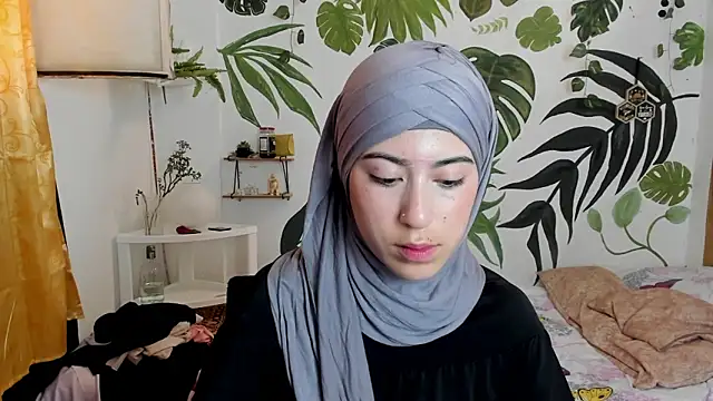 Snapshot of chaymae_nah_ chatting on October 21, 2025, 6:40 pm chaymae nah online show from October 21, 2025, 6:40 pm