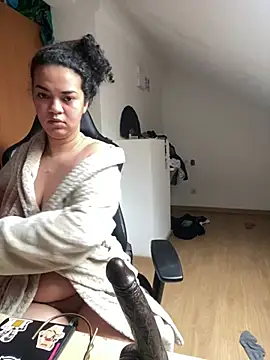 Snapshot of rafamarianoofc chatting on March 13, 2025, 9:10 am rafamarianoofc online show from March 13, 2025, 9:10 am