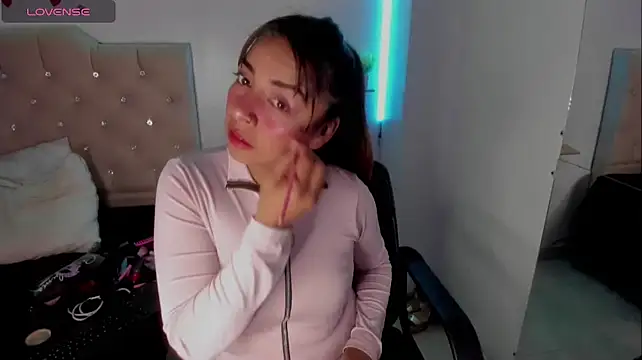 ameliefederline11 online show from July 11, 2026, 5:35 pm