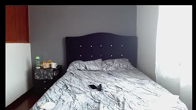 Emilia 1995 online show from April 8, 2026, 2:29 pm