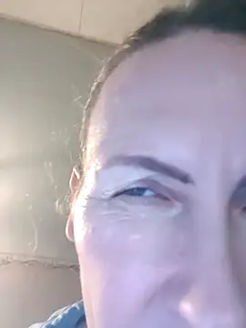 Evelina cute online show from December 3, 2025, 1:43 pm