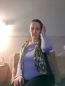 Evelina cute online show from December 15, 2025, 1:28 pm