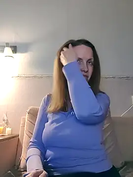 Evelina cute online show from February 11, 2026, 6:52 pm