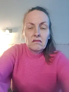 Evelina cute online show from February 4, 2026, 2:23 pm