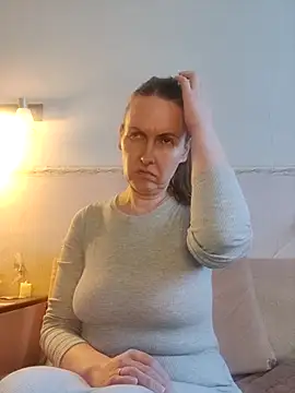 Evelina cute online show from February 10, 2026, 1:54 pm