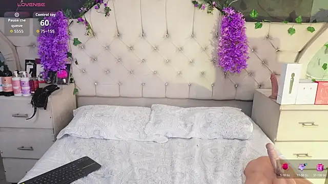 AmberGreyy  online show from July 14, 2026, 2:05 am