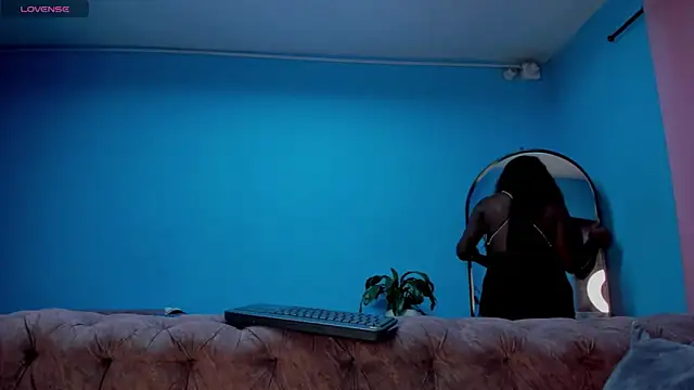 Snapshot of IsabellaBromsS chatting on January 5, 2026, 10:13 pm IsabellaBromsS online show from January 5, 2026, 10:13 pm