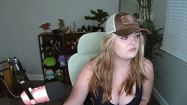 Snapshot of rodeobrii chatting on March 8, 2026, 11:30 pm rodeobrii online show from March 8, 2026, 11:30 pm