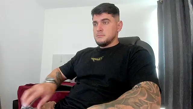 Snapshot of Teilor_Creed chatting on October 31, 2025, 5:53 pm Teilor Creed online show from October 31, 2025, 5:53 pm