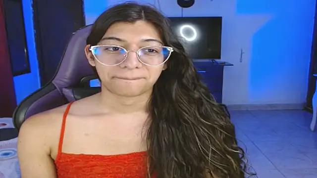 engielphoenis14 online show from April 11, 2026, 9:51 pm