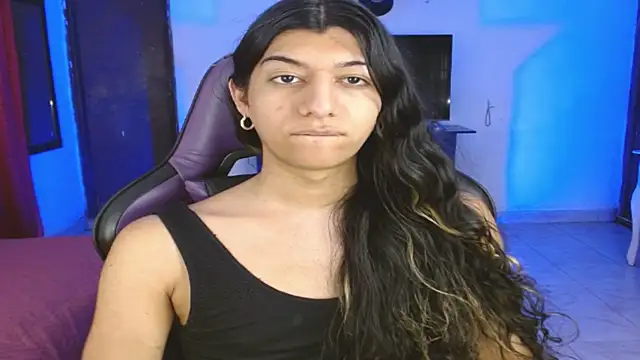 Snapshot of engielphoenis14 chatting on February 25, 2026, 10:42 pm engielphoenis14 online show from February 25, 2026, 10:42 pm