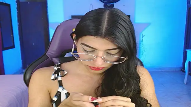 Snapshot of engielphoenis14 chatting on January 17, 2026, 10:46 pm engielphoenis14 online show from January 17, 2026, 10:46 pm