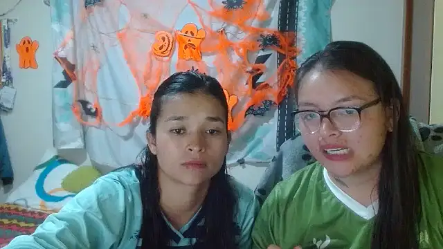 Snapshot of clayre_and_jill chatting on November 4, 2025, 3:21 am clayre and jill online show from November 4, 2025, 3:21 am