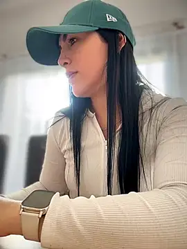 alessandra-a online show from April 4, 2026, 8:48 pm