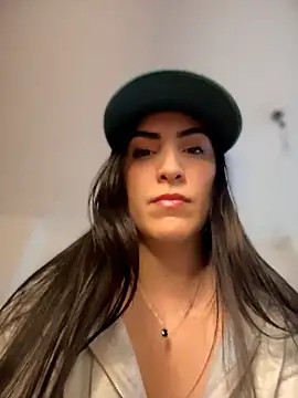 Snapshot of alessandra-a chatting on June 14, 2026, 8:43 pm alessandra-a online show from June 14, 2026, 8:43 pm