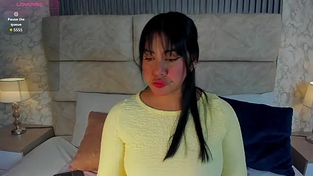 amatista  smith online show from November 21, 2025, 8:41 pm