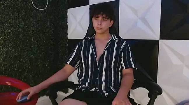 Dani cumboy online show from February 18, 2025, 5:09 am