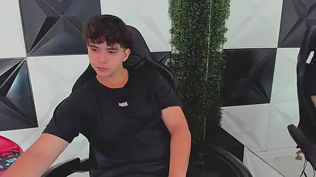 Dani cumboy online show from September 30, 2025, 2:34 pm