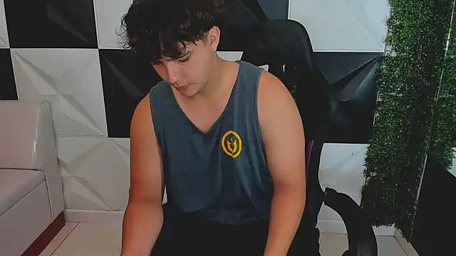 Dani cumboy online show from October 4, 2025, 2:07 pm