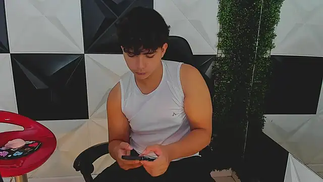 Dani cumboy online show from October 1, 2025, 1:04 pm