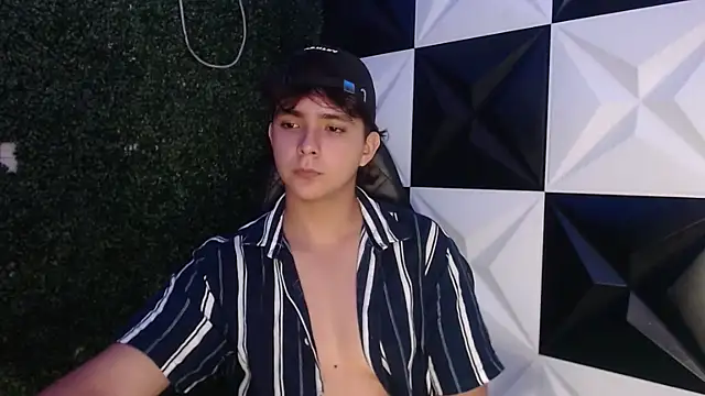 Dani cumboy online show from February 24, 2025, 4:49 am