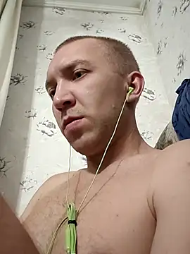 MityaXLoves online show from May 14, 2026, 5:32 pm