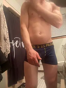 Snapshot of Lilsmokeshow017 chatting on February 17, 2025, 5:14 am Lilsmokeshow017 online show from February 17, 2025, 5:14 am