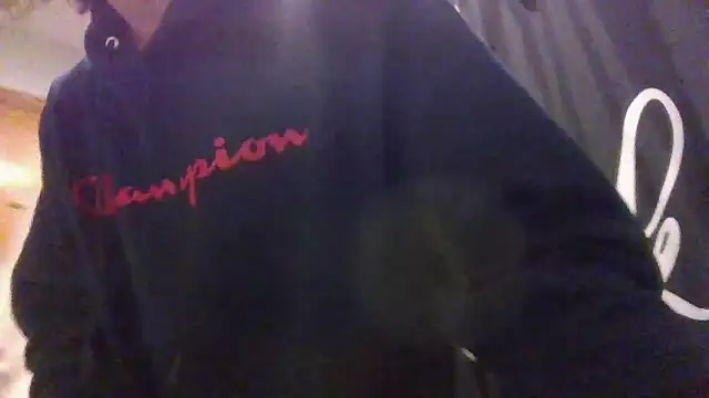 Snapshot of Lilsmokeshow017 chatting on March 15, 2025, 7:53 am Lilsmokeshow017 online show from March 15, 2025, 7:53 am