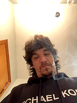 Snapshot of Lilsmokeshow017 chatting on October 6, 2025, 9:43 am Lilsmokeshow017 online show from October 6, 2025, 9:43 am