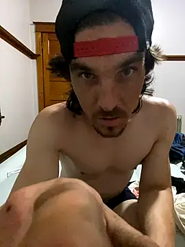 Snapshot of Lilsmokeshow017 chatting on September 17, 2025, 4:36 am Lilsmokeshow017 online show from September 17, 2025, 4:36 am